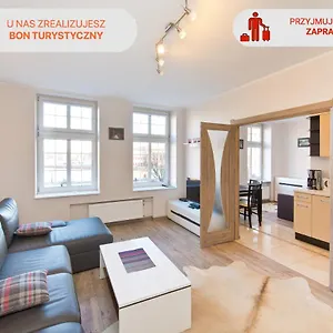 ie-apartamenty-apartament-targ-rybny-z-widokiem.gdanskhotel.org/